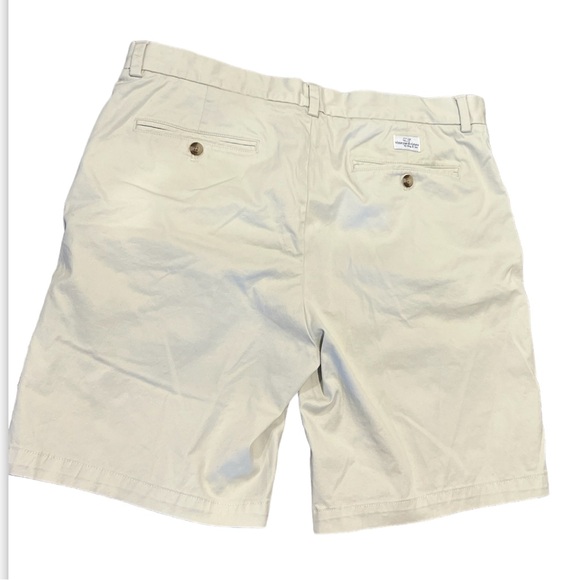 Like New Vineyard Vines 8.5 Inch Stretch Breaker Shorts size 36 - Picture 6 of 10